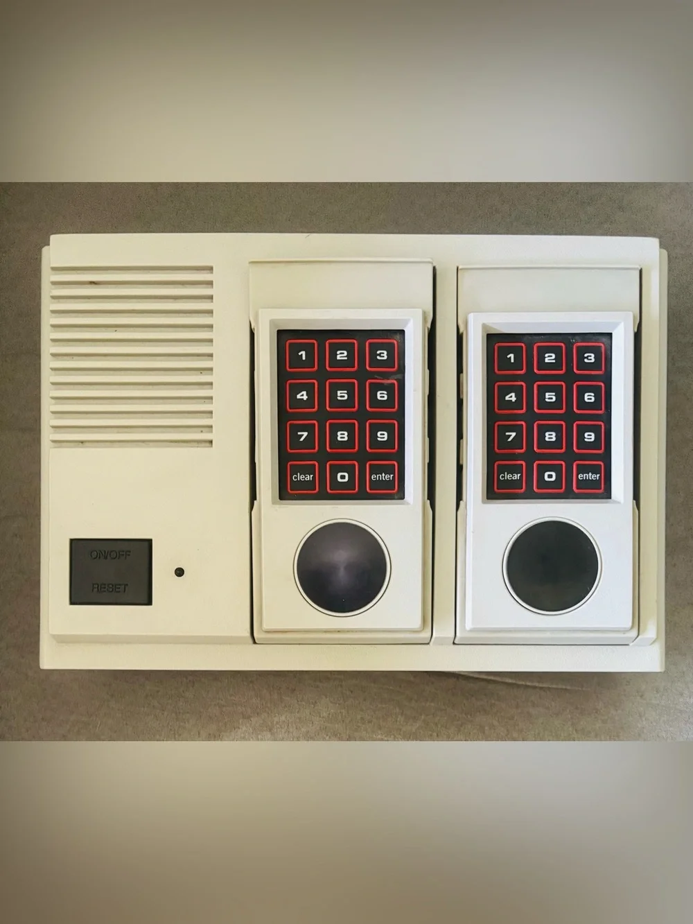 Mattel Electronics Intellivision II 5872 Console w/ Controllers Untested No Cord